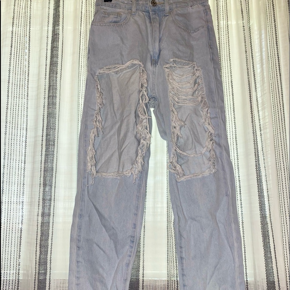 Light washed high wasted mom Jeans